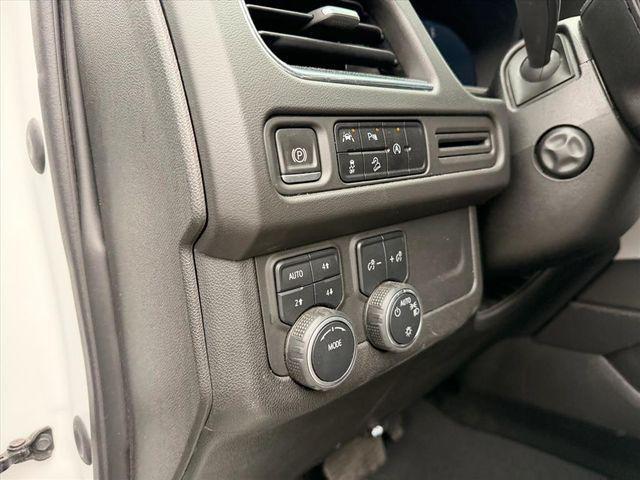 2023 Chevrolet Suburban 4WD Premier