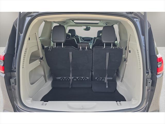 2023 Chrysler Pacifica Limited AWD