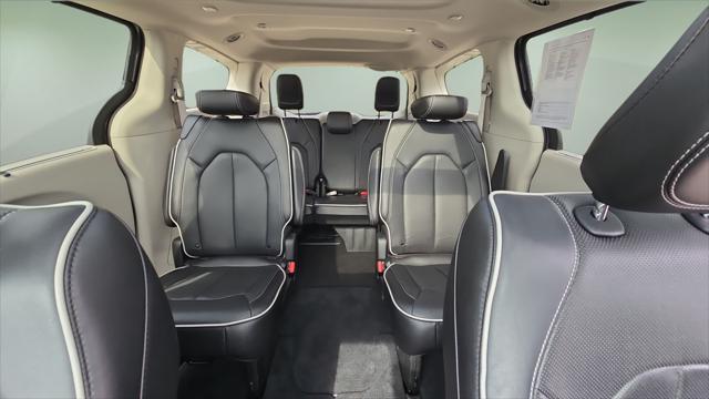 2023 Chrysler Pacifica Limited AWD