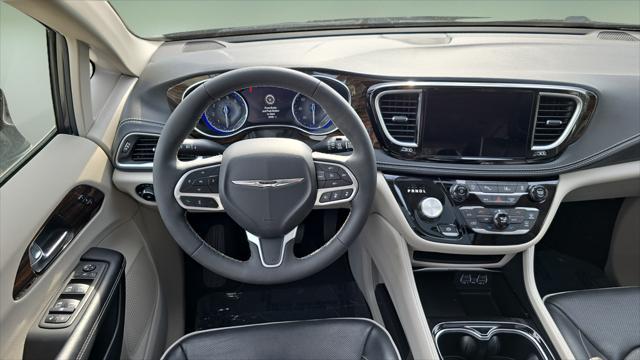 2023 Chrysler Pacifica Limited AWD