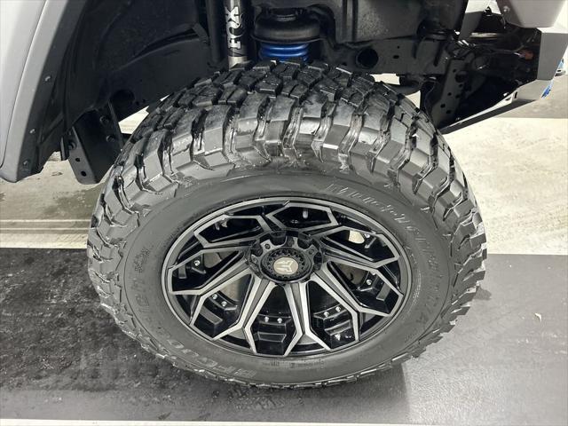 2025 Jeep Wrangler 4-Door Willys 4x4