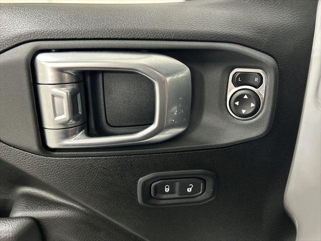 2025 Jeep Wrangler 4-Door Willys 4x4