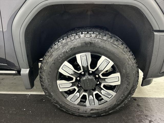 2025 GMC Sierra 2500HD 4WD Crew Cab Standard Bed Denali