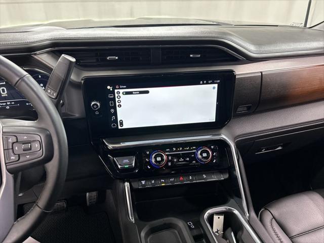 2025 GMC Sierra 2500HD 4WD Crew Cab Standard Bed Denali