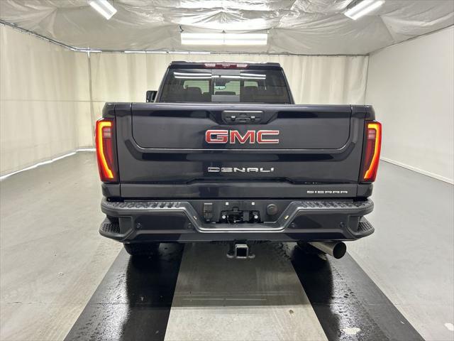 2025 GMC Sierra 2500HD 4WD Crew Cab Standard Bed Denali