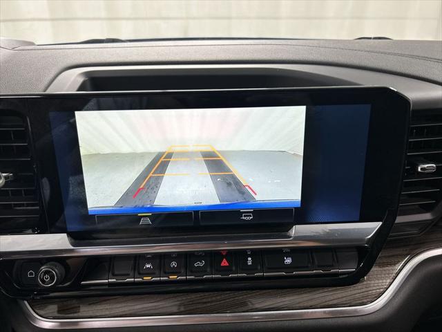 2022 Chevrolet Silverado 1500 4WD Crew Cab Standard Bed LT