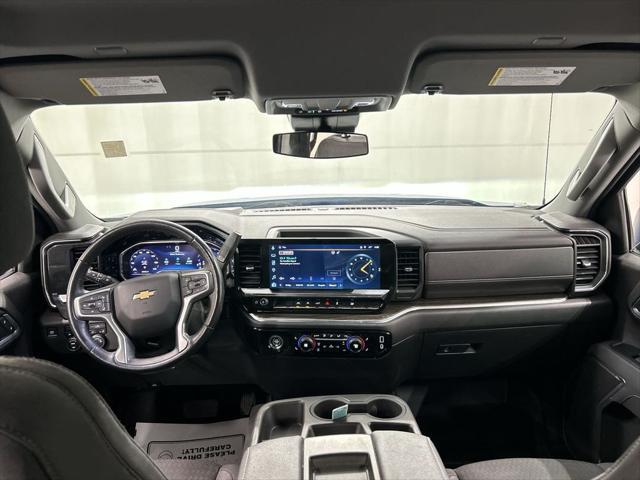 2022 Chevrolet Silverado 1500 4WD Crew Cab Standard Bed LT