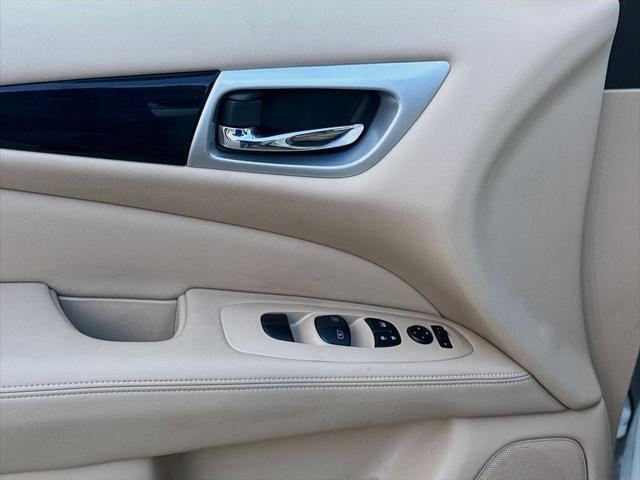 2019 Nissan Pathfinder SV