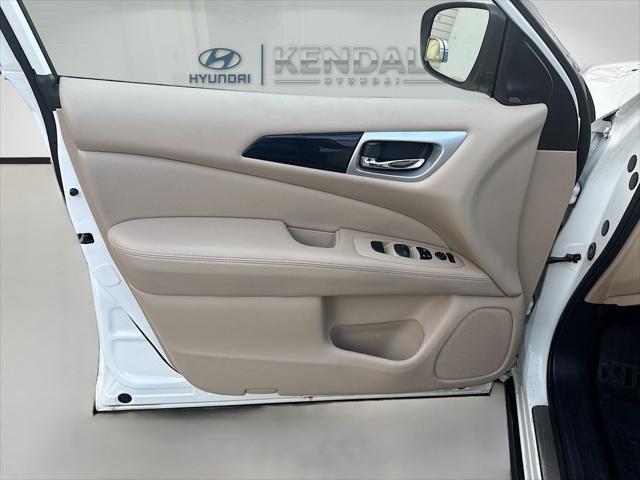 2019 Nissan Pathfinder SV