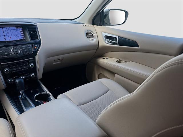 2019 Nissan Pathfinder SV