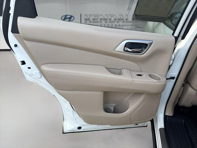 2019 Nissan Pathfinder SV