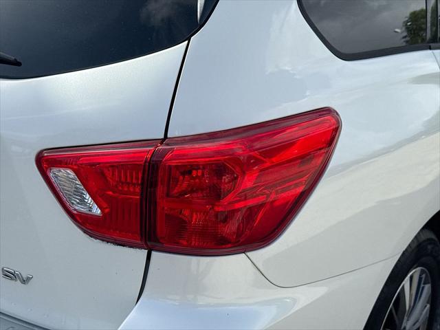 2019 Nissan Pathfinder SV