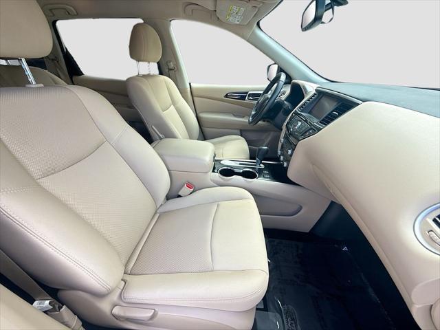 2019 Nissan Pathfinder SV