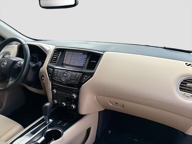 2019 Nissan Pathfinder SV