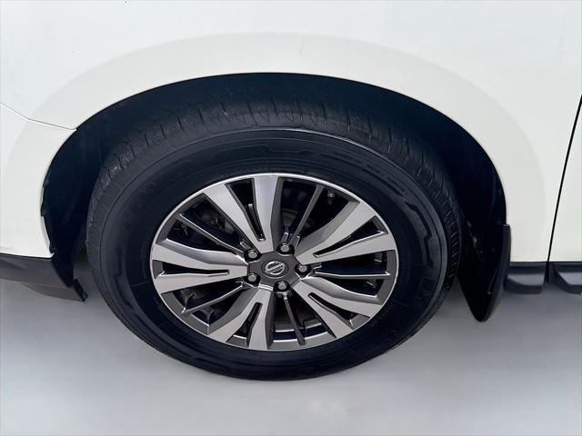 2019 Nissan Pathfinder SV