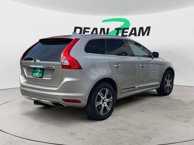2015 Volvo XC60 T6 Platinum
