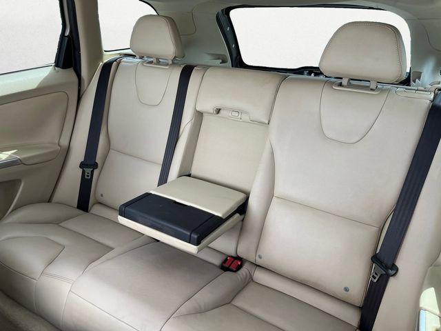 2015 Volvo XC60 T6 Platinum