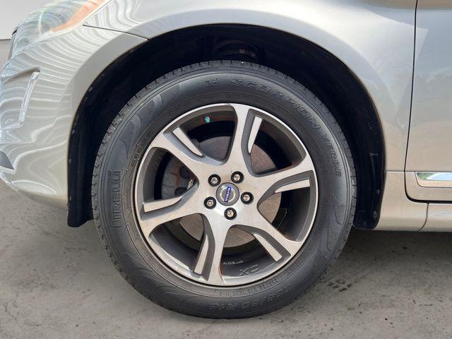 2015 Volvo XC60 T6 Platinum