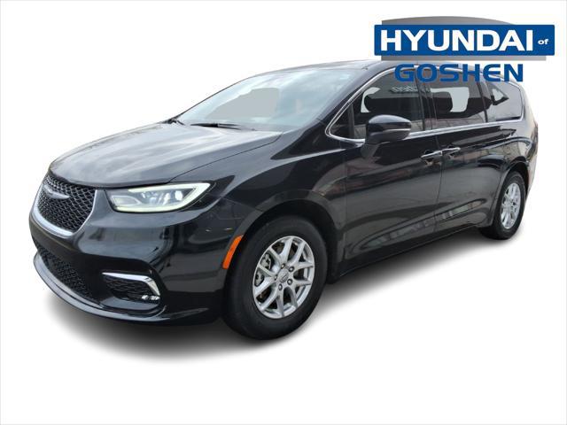 2023 Chrysler Pacifica Touring for sale in GOSHEN, IN
