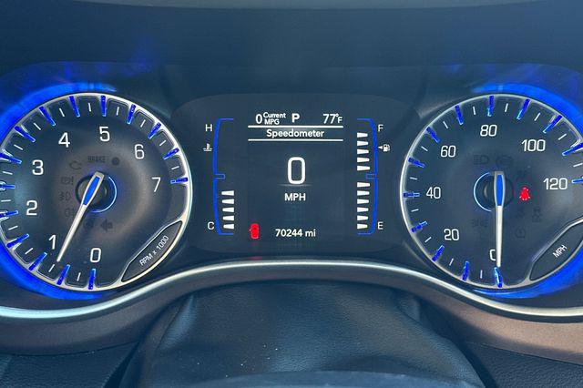 2022 Chrysler Voyager LX