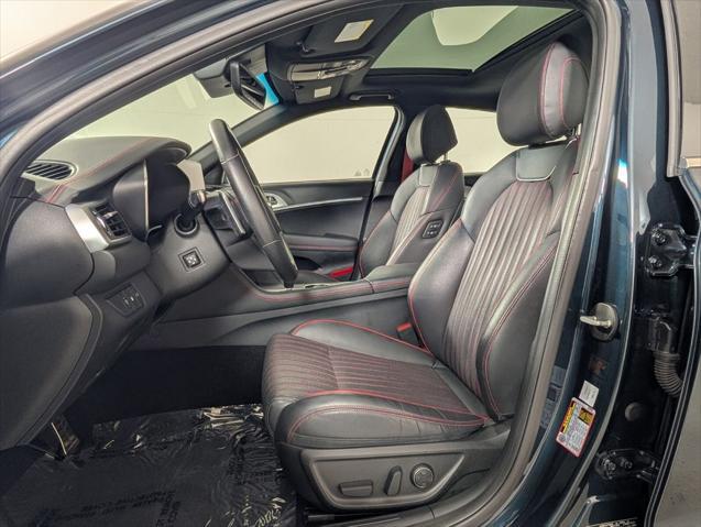 2023 Genesis G70 2.0T RWD