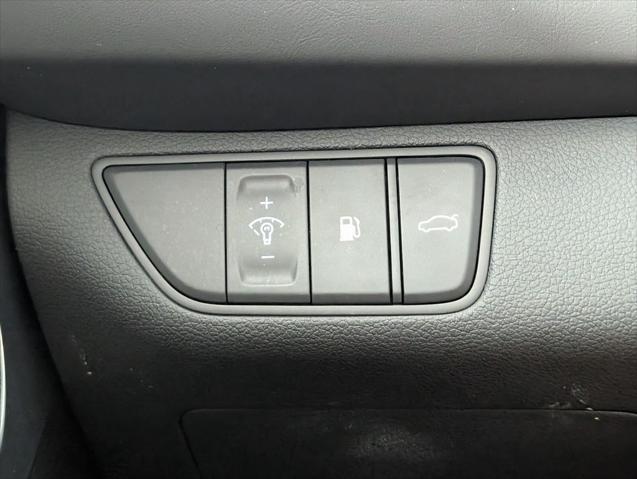 2023 Genesis G70 2.0T RWD