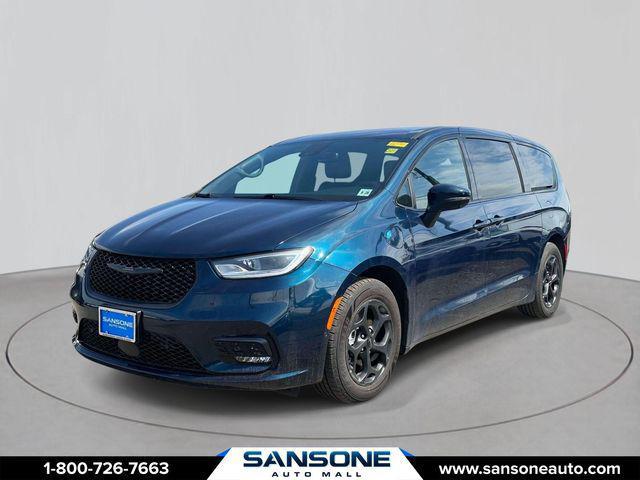 2023 Chrysler Pacifica Hybrid Touring L
