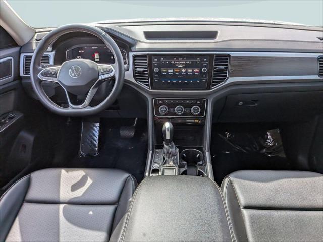 2022 Volkswagen Atlas 3.6L V6 SE w/Technology
