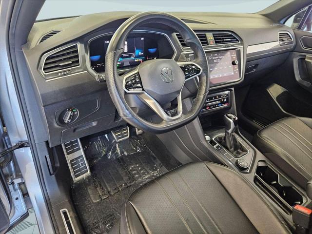 2022 Volkswagen Tiguan 2.0T SE R-Line Black