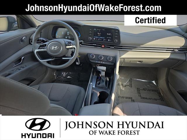 2025 Hyundai Elantra SE