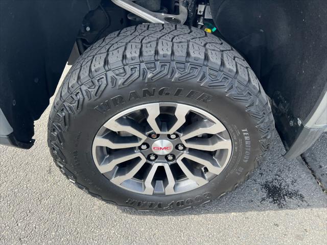 2023 GMC Sierra 1500 4WD Crew Cab Short Box AT4