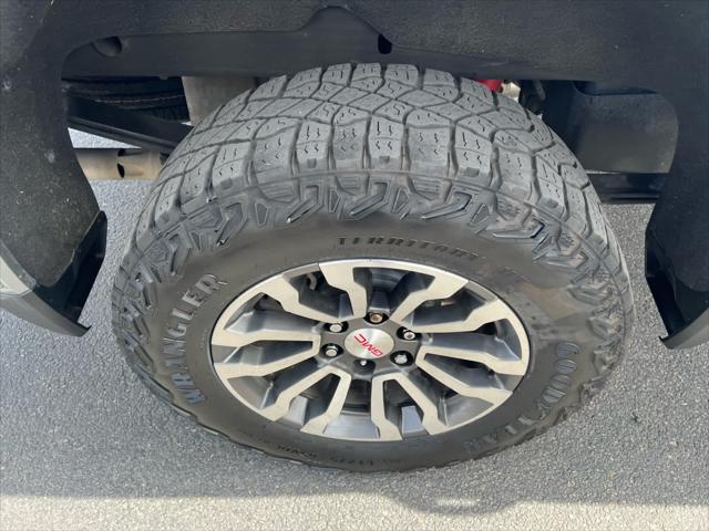 2023 GMC Sierra 1500 4WD Crew Cab Short Box AT4