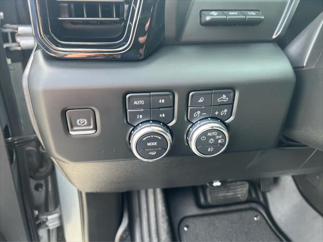 2023 GMC Sierra 1500 4WD Crew Cab Short Box AT4