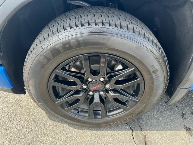 2023 GMC Sierra 1500 4WD Crew Cab Short Box Elevation with 3SB
