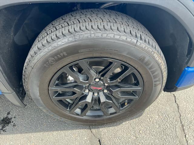 2023 GMC Sierra 1500 4WD Crew Cab Short Box Elevation with 3SB