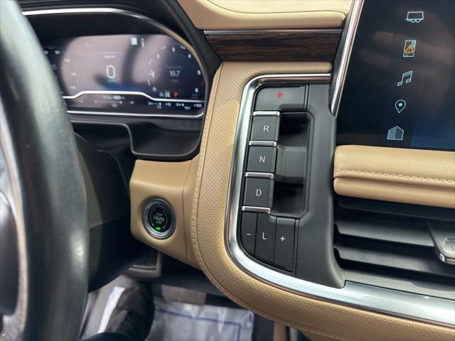 2022 Chevrolet Suburban 4WD Premier