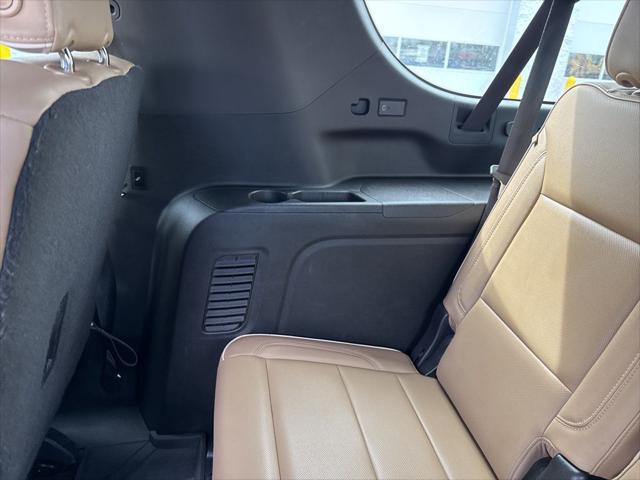2022 Chevrolet Suburban 4WD Premier