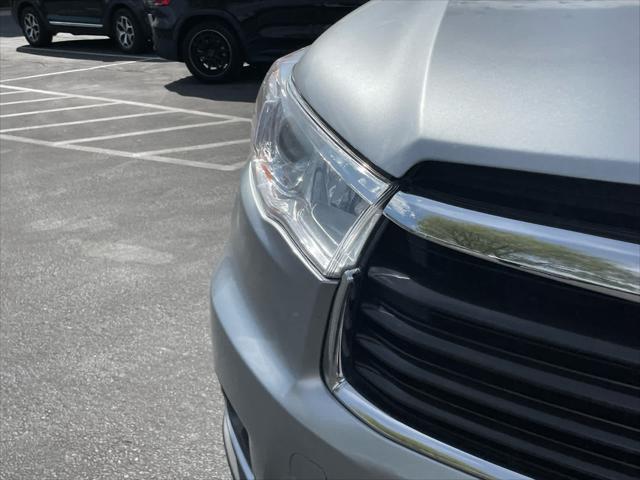 2015 Toyota Highlander LE V6