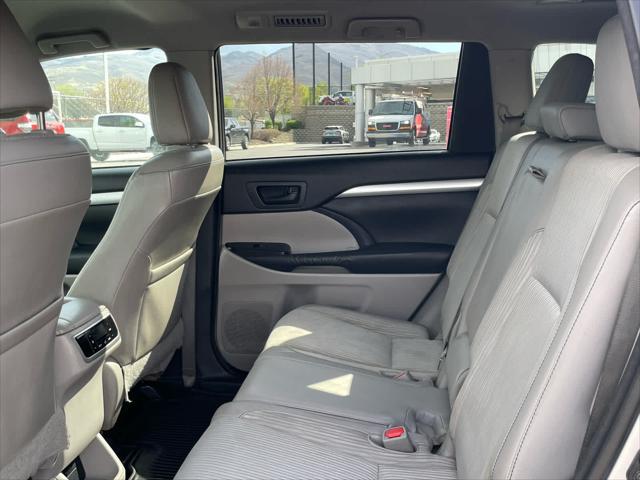2015 Toyota Highlander LE V6