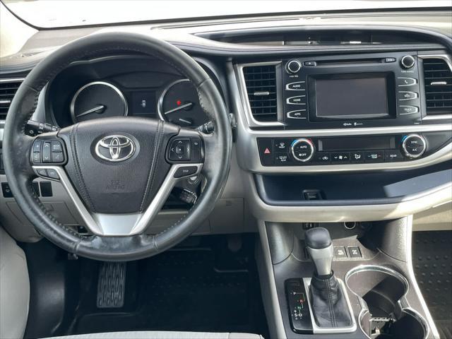 2015 Toyota Highlander LE V6