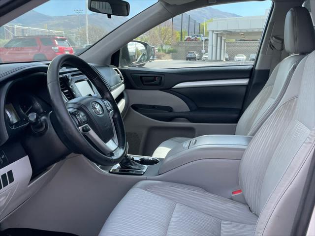 2015 Toyota Highlander LE V6