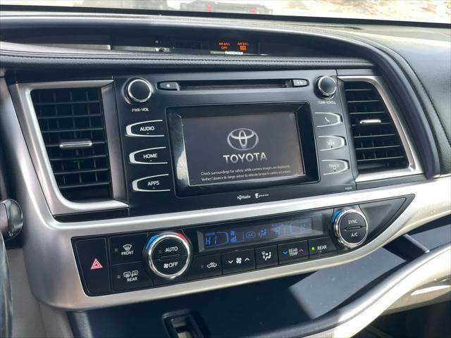 2015 Toyota Highlander LE V6