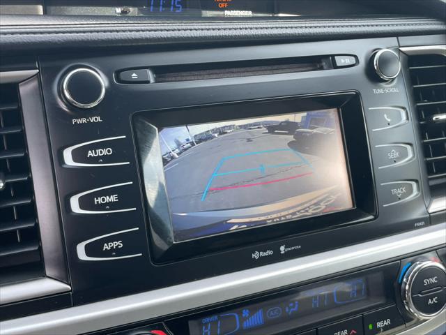 2015 Toyota Highlander LE V6
