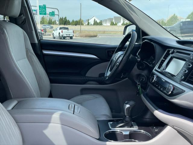 2015 Toyota Highlander LE V6