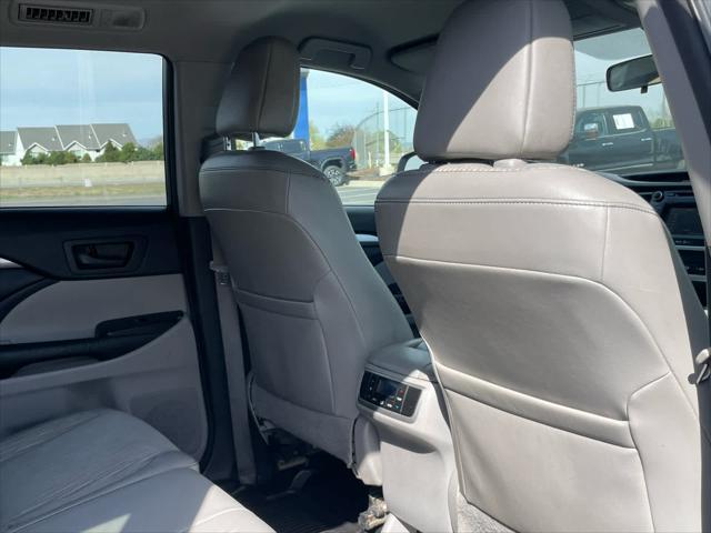 2015 Toyota Highlander LE V6