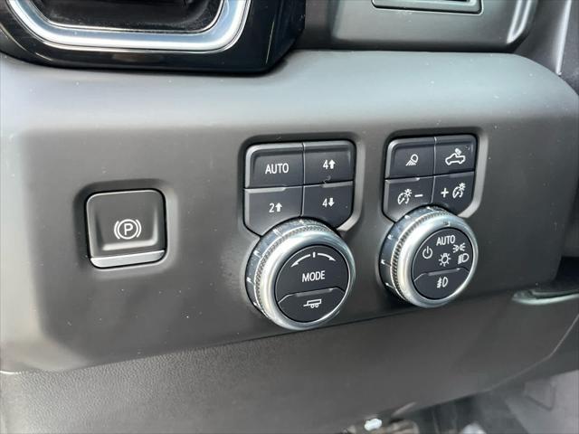 2022 GMC Sierra 1500 4WD Crew Cab Short Box Denali