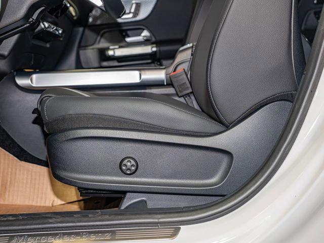2026 Mercedes-Benz GLB 4MATIC