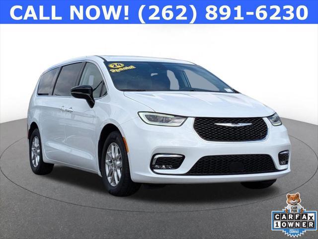 2024 Chrysler Pacifica Touring L for sale in KENOSHA, WI