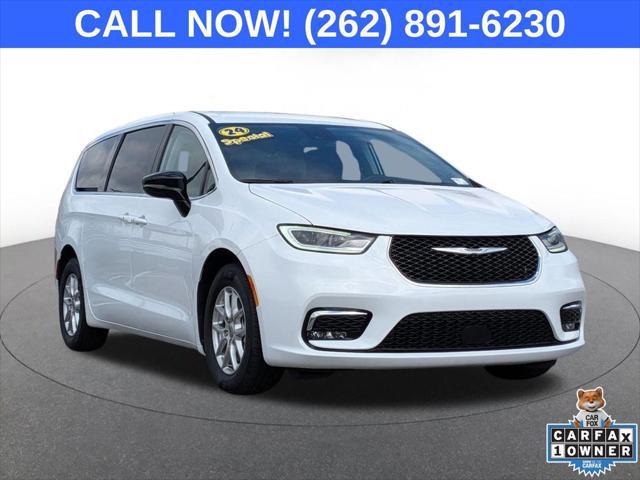 2024 Chrysler Pacifica Touring L for sale near KENOSHA, WI