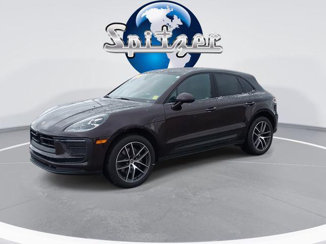2023 Porsche Macan T